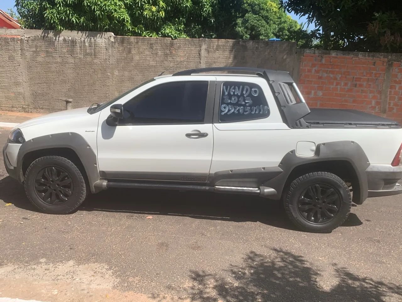 Fiat Strada Adv.1.8 16V Dualogic Flex CD 2013 - Foto 2