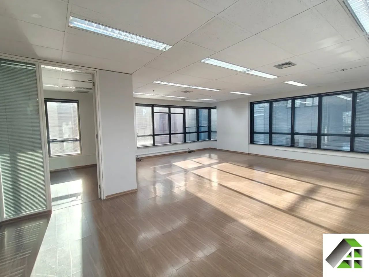 Escritório comercial para alugar  em Vila Olímpia - São Paulo - SP