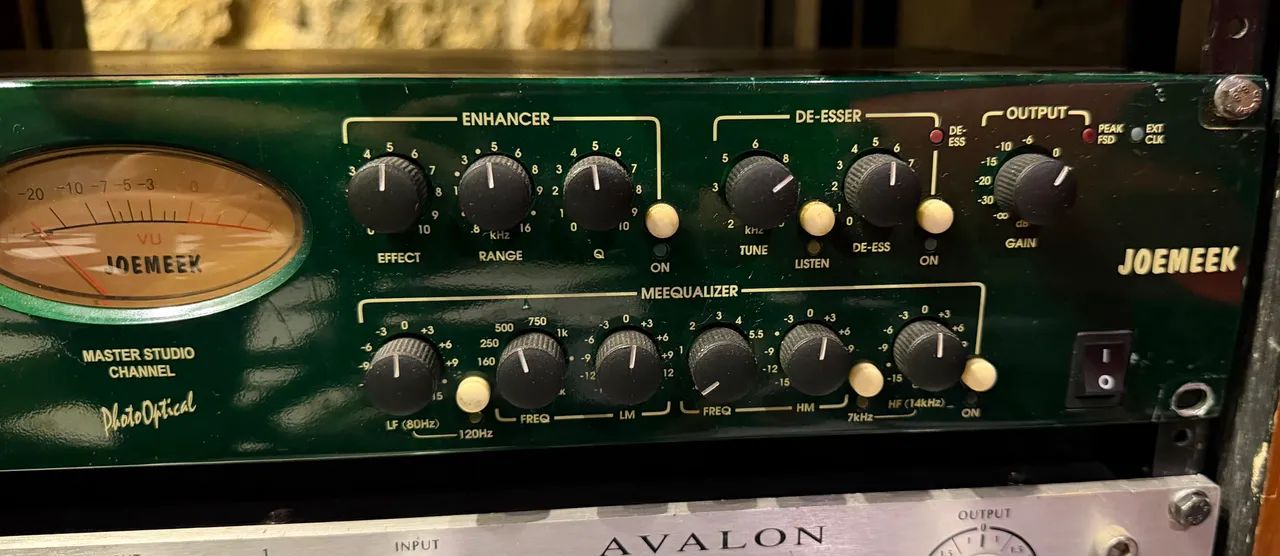 Pré-amplificador microfone JOEMEEK One Q
