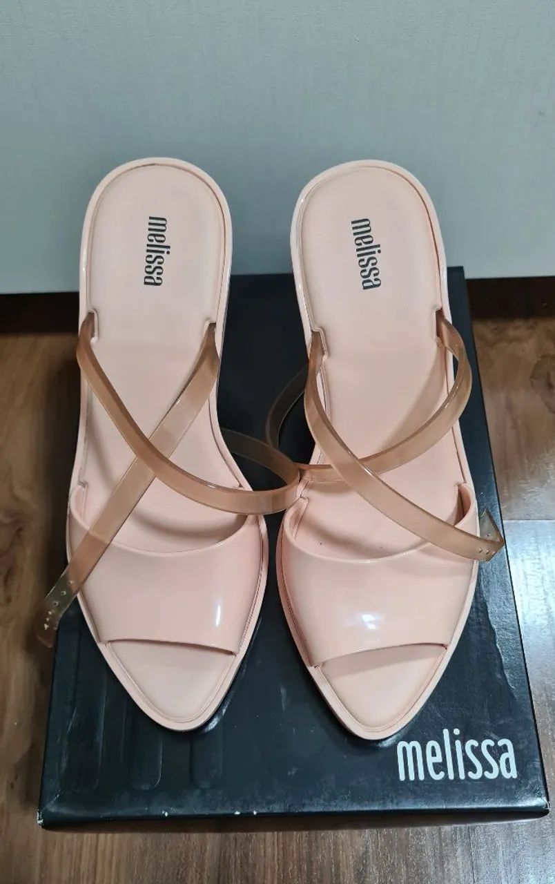 Sandália Melissa Atena nova