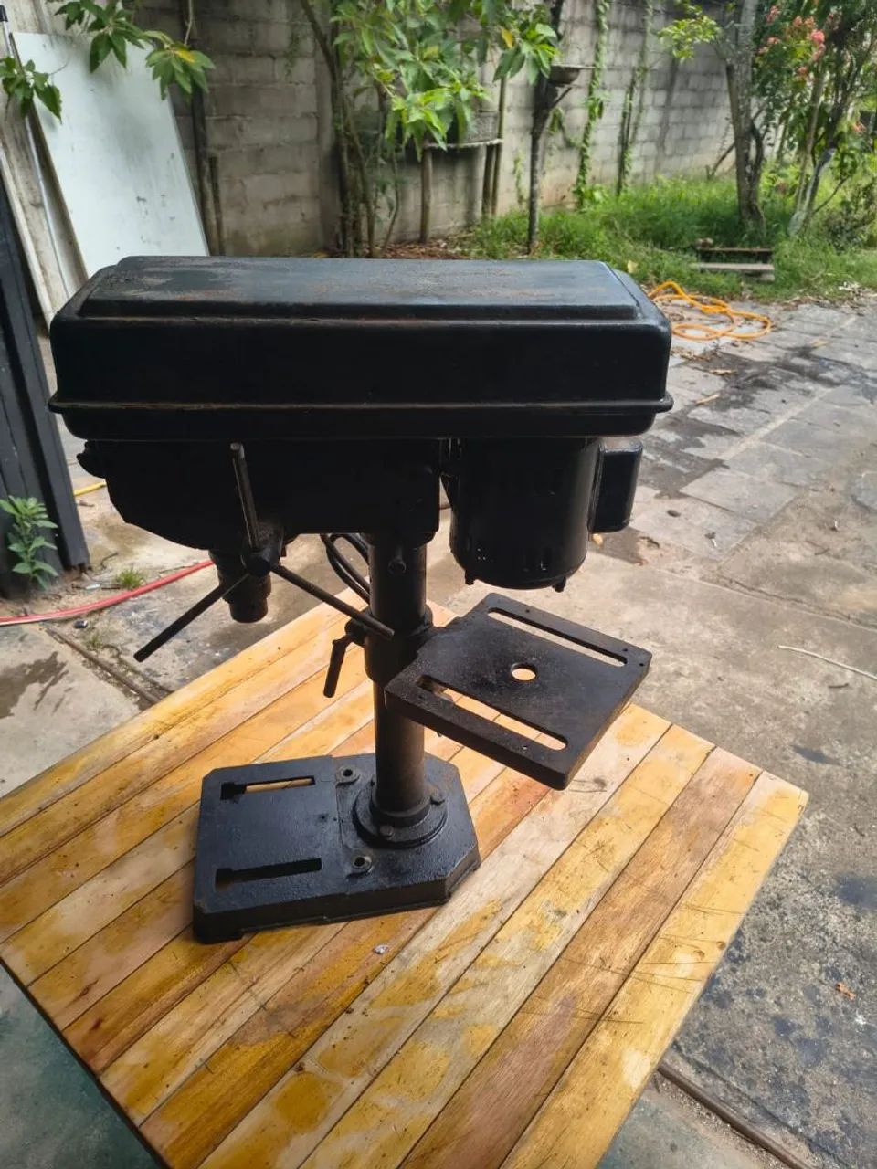 Vendo Furadeira de Bancada Schultz
