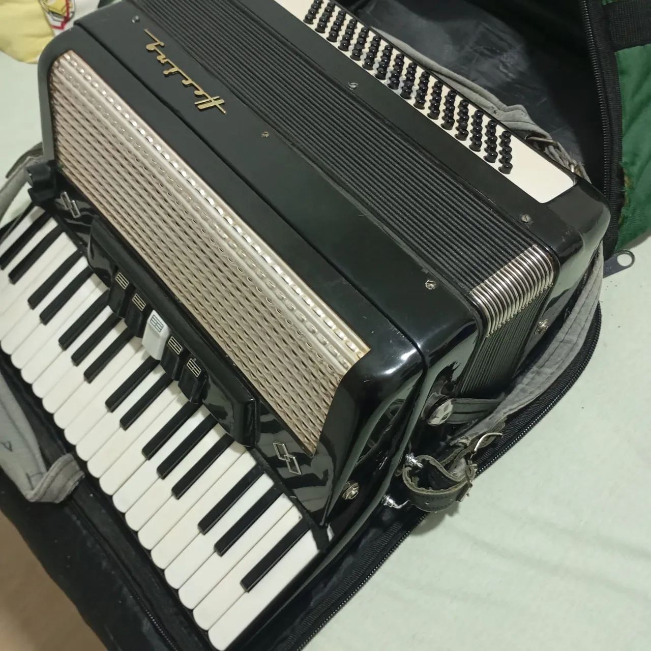 Acordeon Hering microfonado - Foto 3
