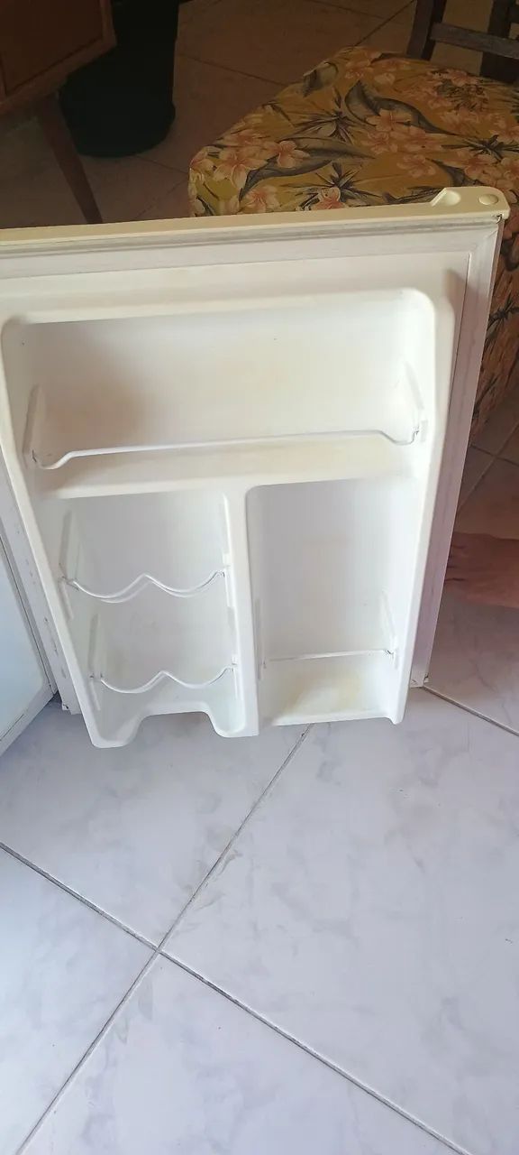 Vendo um ótimo frigobar da EOS  - Foto 3