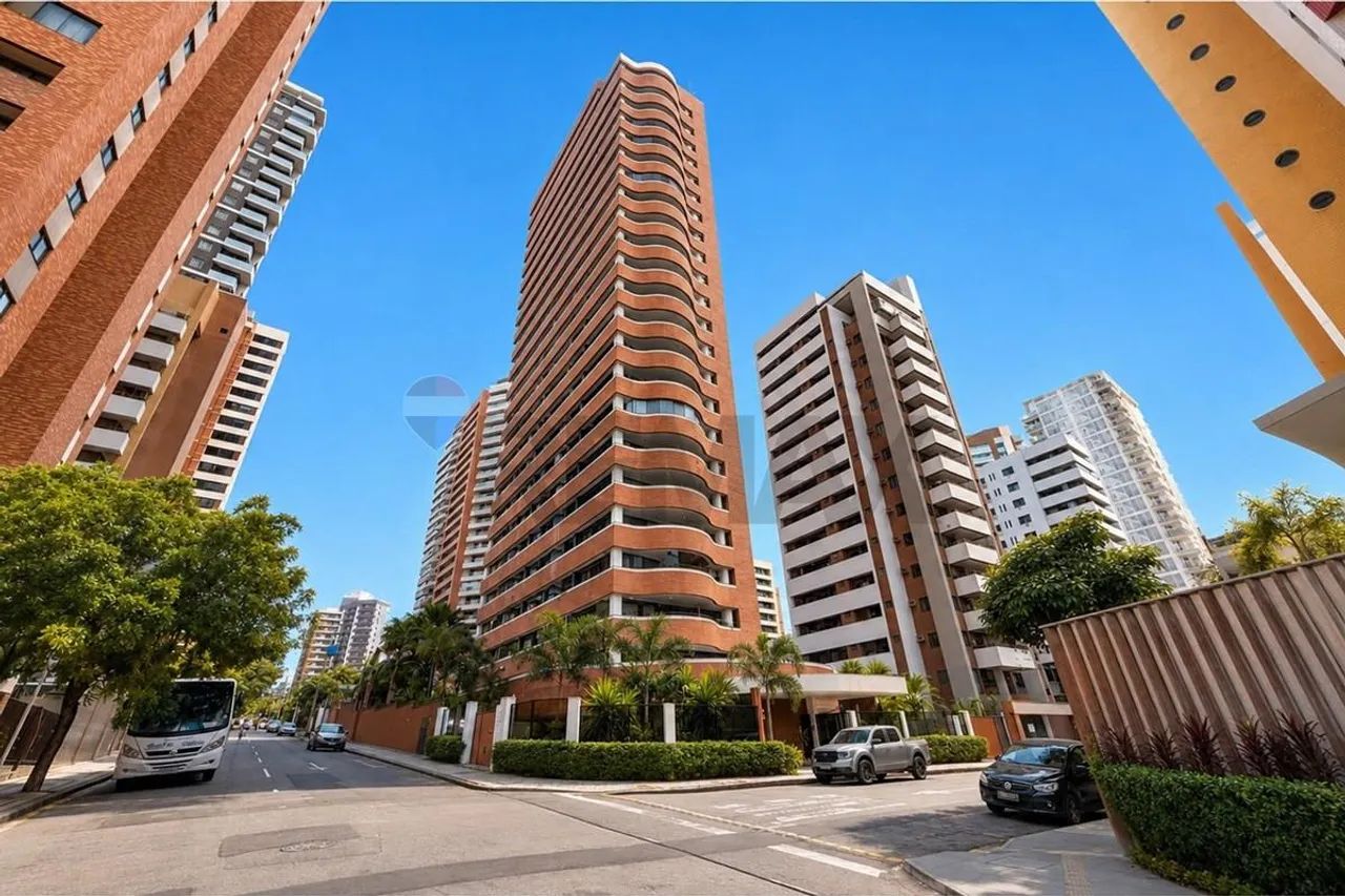 Cobertura duplex - Ed. Sonthofen - 540m - 5 suítes - Meireles