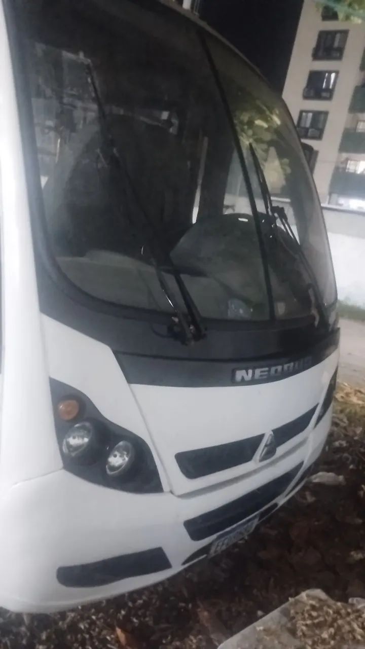 Vendo ou troco micro-ônibus neobus 21 lugares motor MWM série 12