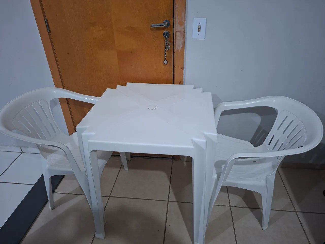 Jogo de mesa e cadeira  - Foto 4