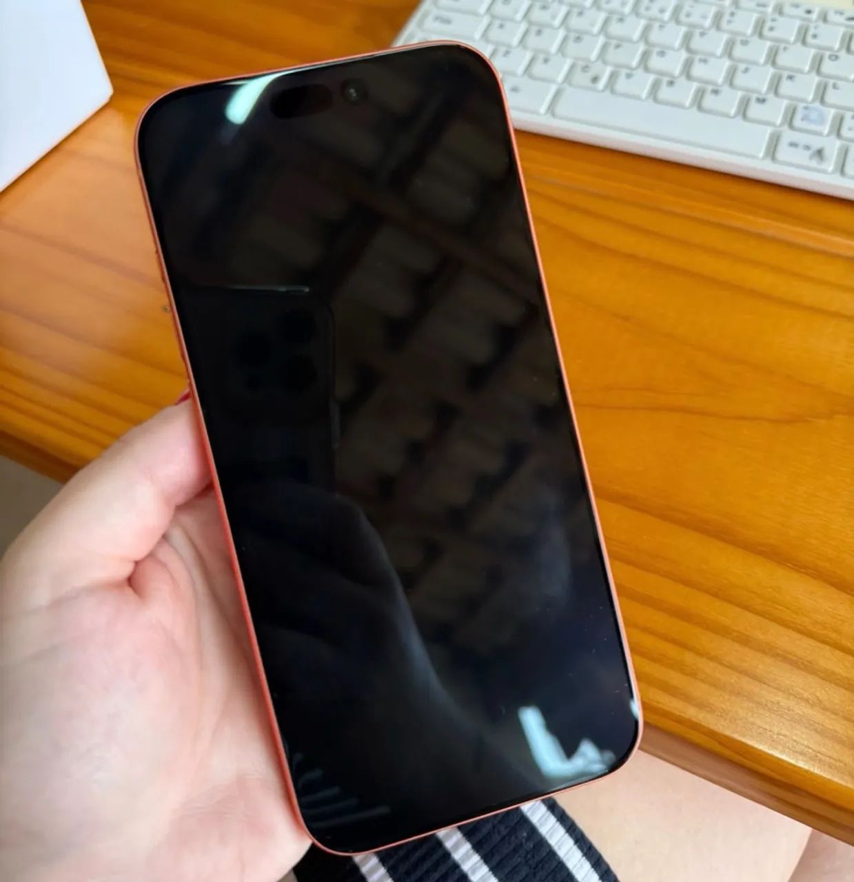 IPhone 17 Pro Max - Laranja  - Foto 2
