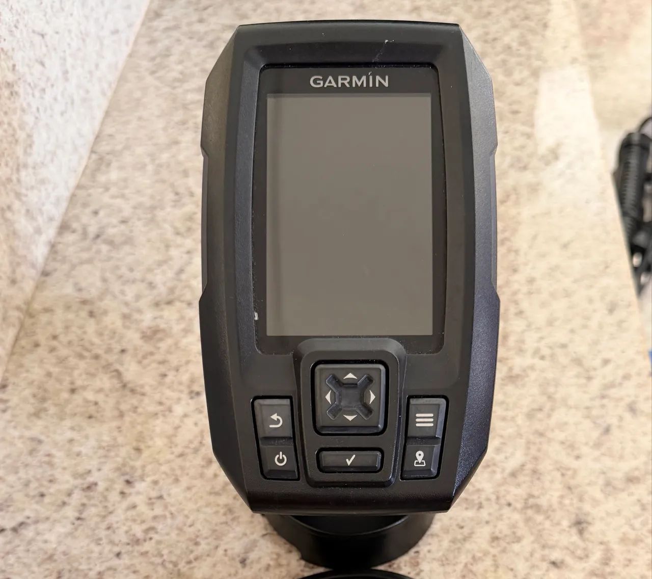 Monitor e base do sonar Striker 4 Garmin  - Foto 3