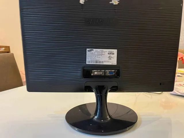 Monitor Samsung led 20 polegadas - s20b300b - Foto 3