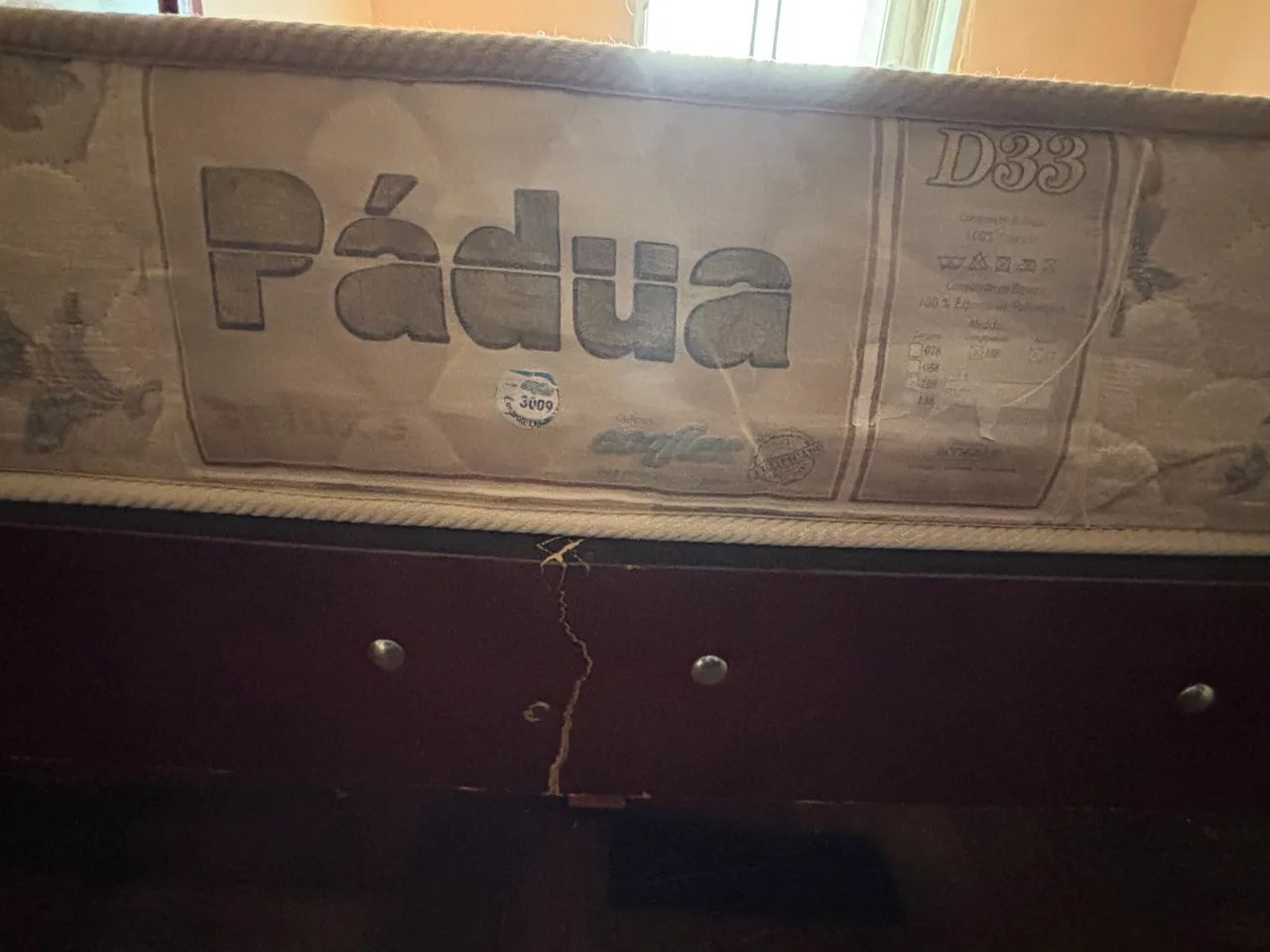 Vendo cama casal com colchão  - Foto 5
