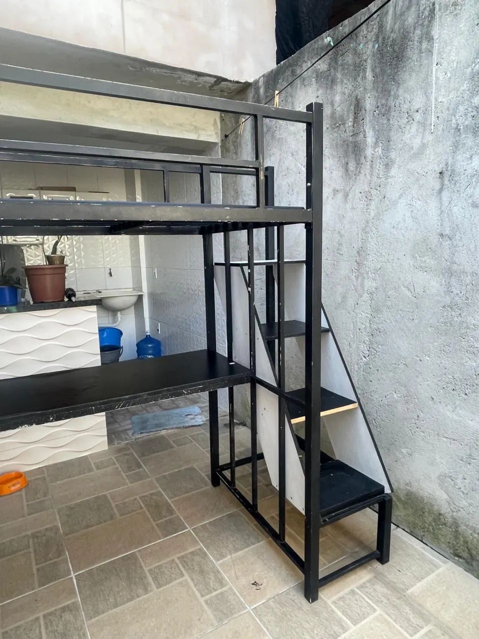 Cama Loft com Escrivaninha em Ferro - Moderna e Funcional para Espaços Pequenos  - Foto 3