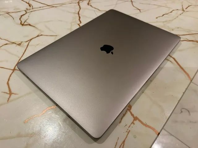 MacBook Pro 2019 15" i7 com Touchbar e Carregador Original/ Troco em IPhone 15 Pro Max 256 - Foto 4