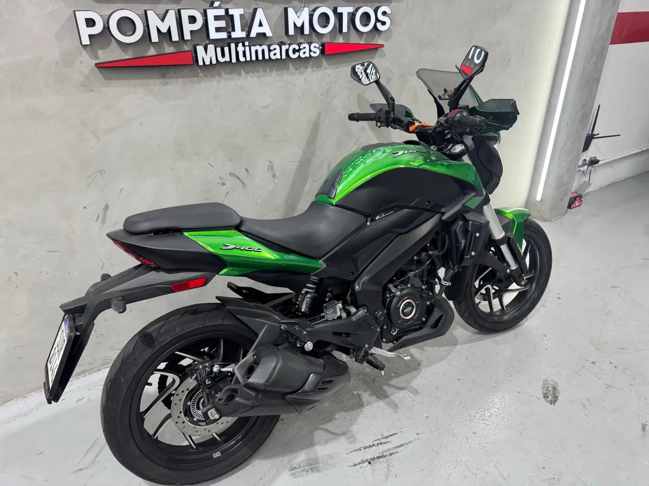 Bajaj Dominar 400 2024 - Foto 4