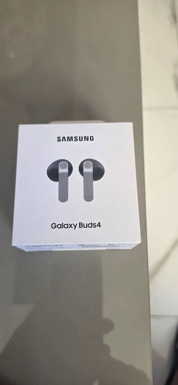 Vendo Galaxy Buds4 normal com 2 meses de uso  - Foto 4