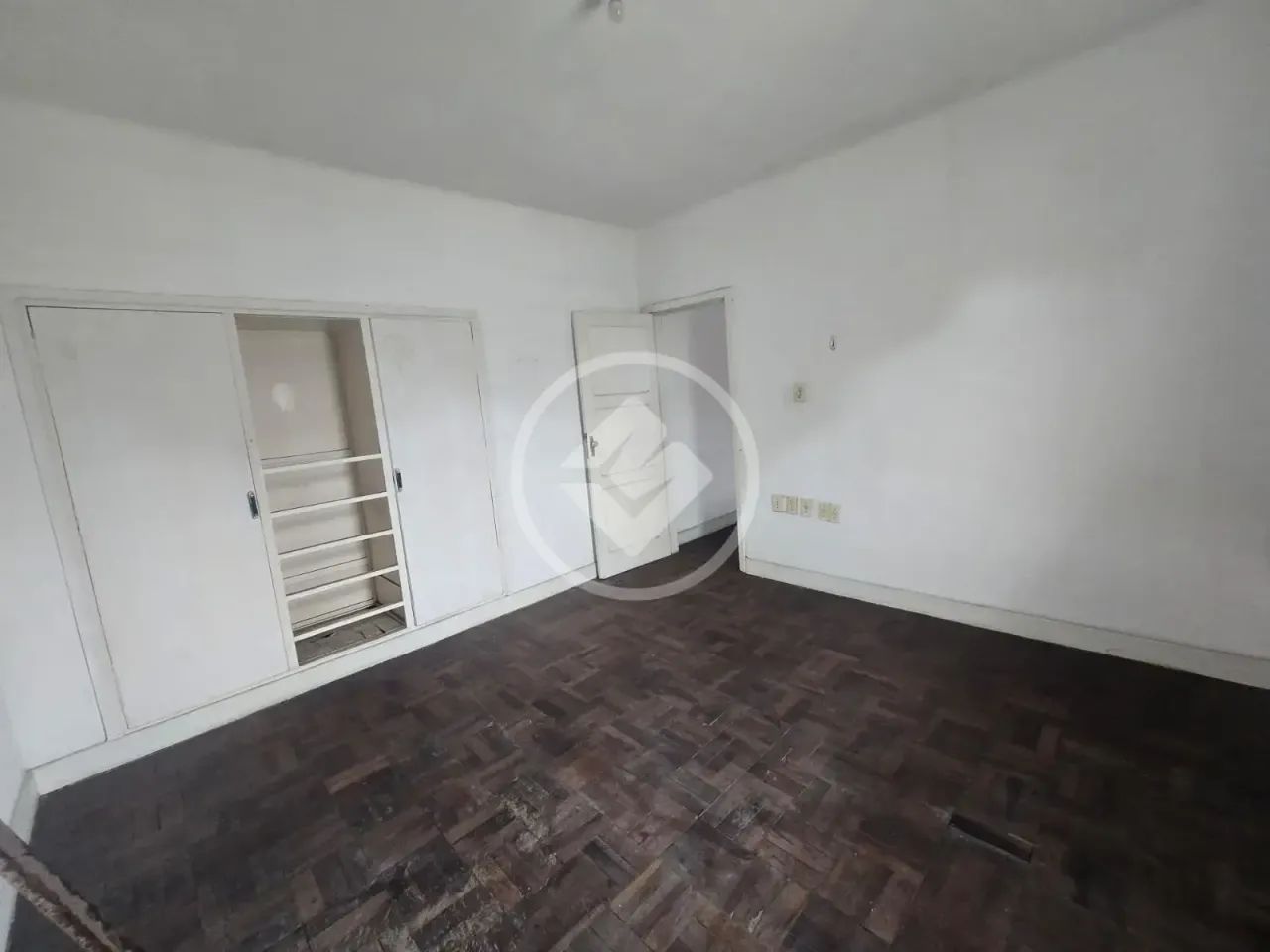 Sobrado Comercial no Centro  Espaço Amplo e Versátil para o Seu Negócio codigo: 354927 - Foto 2