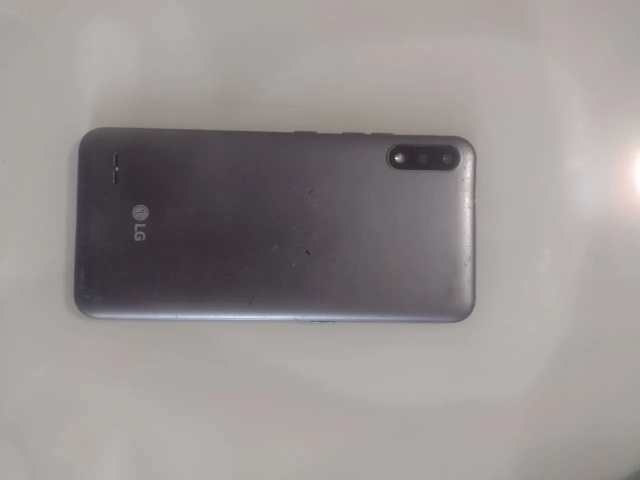 LG K22 