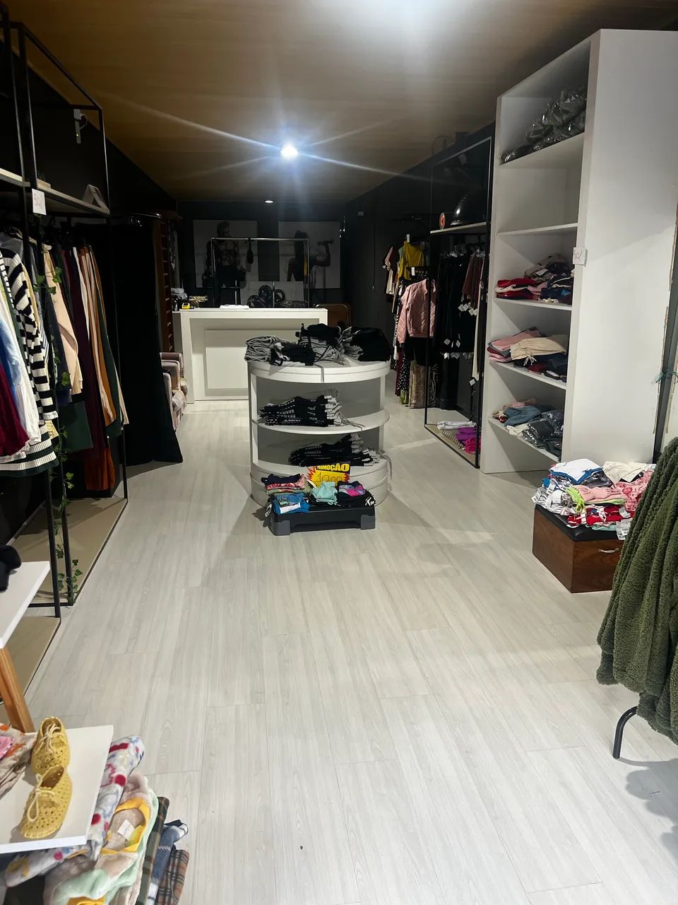 OPORTUNIDADE: VENDO MÓVEIS COMPLETOS  - Foto 2