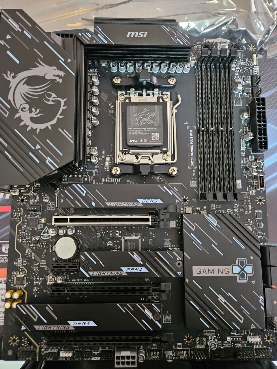 Placa-Mãe MSI X870E GAMING PLUS WIFI - Foto 4