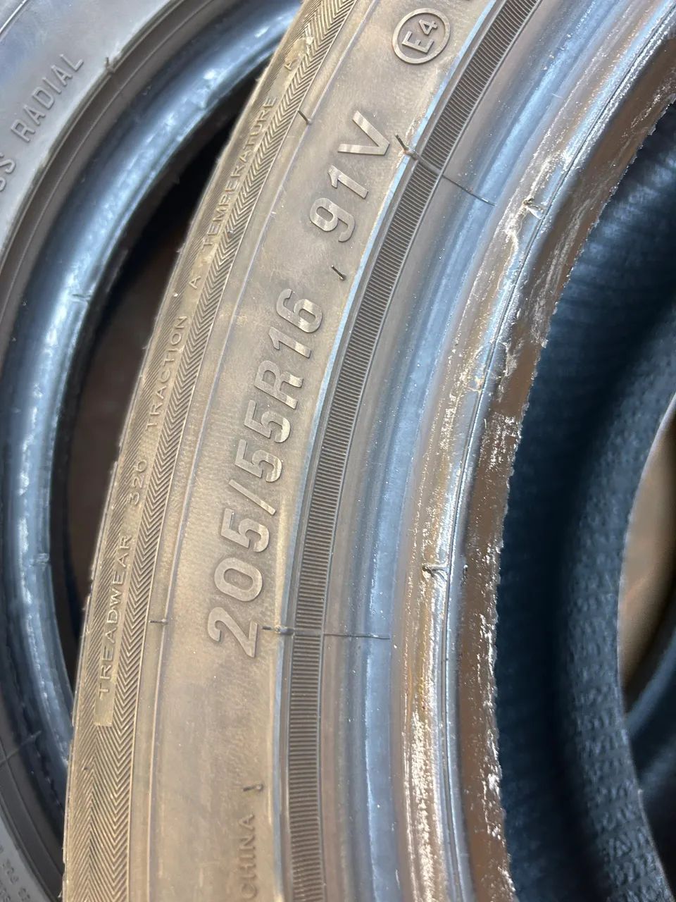 Par Pneu 205/55 R16 MAXXIS - Foto 2