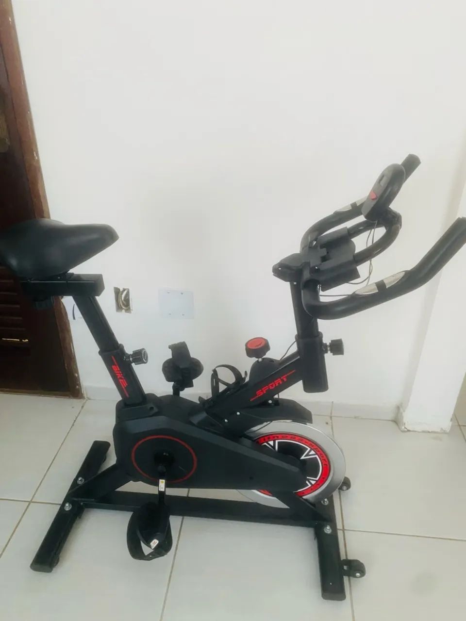 Bicicleta ergometria semi nova 