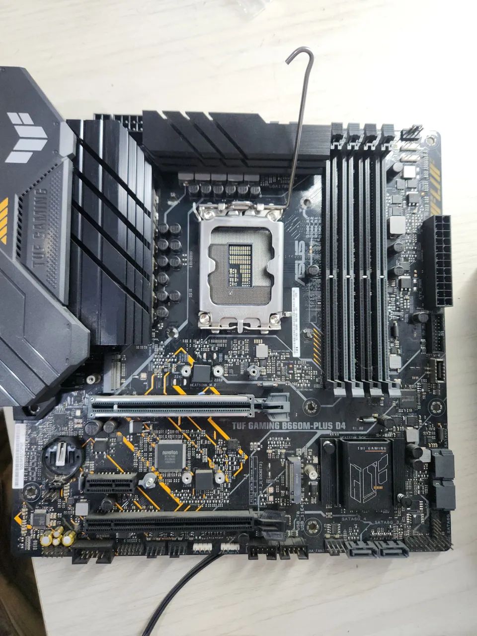Asus b660m tuf gaming d4 (defeito socket) - Foto 3