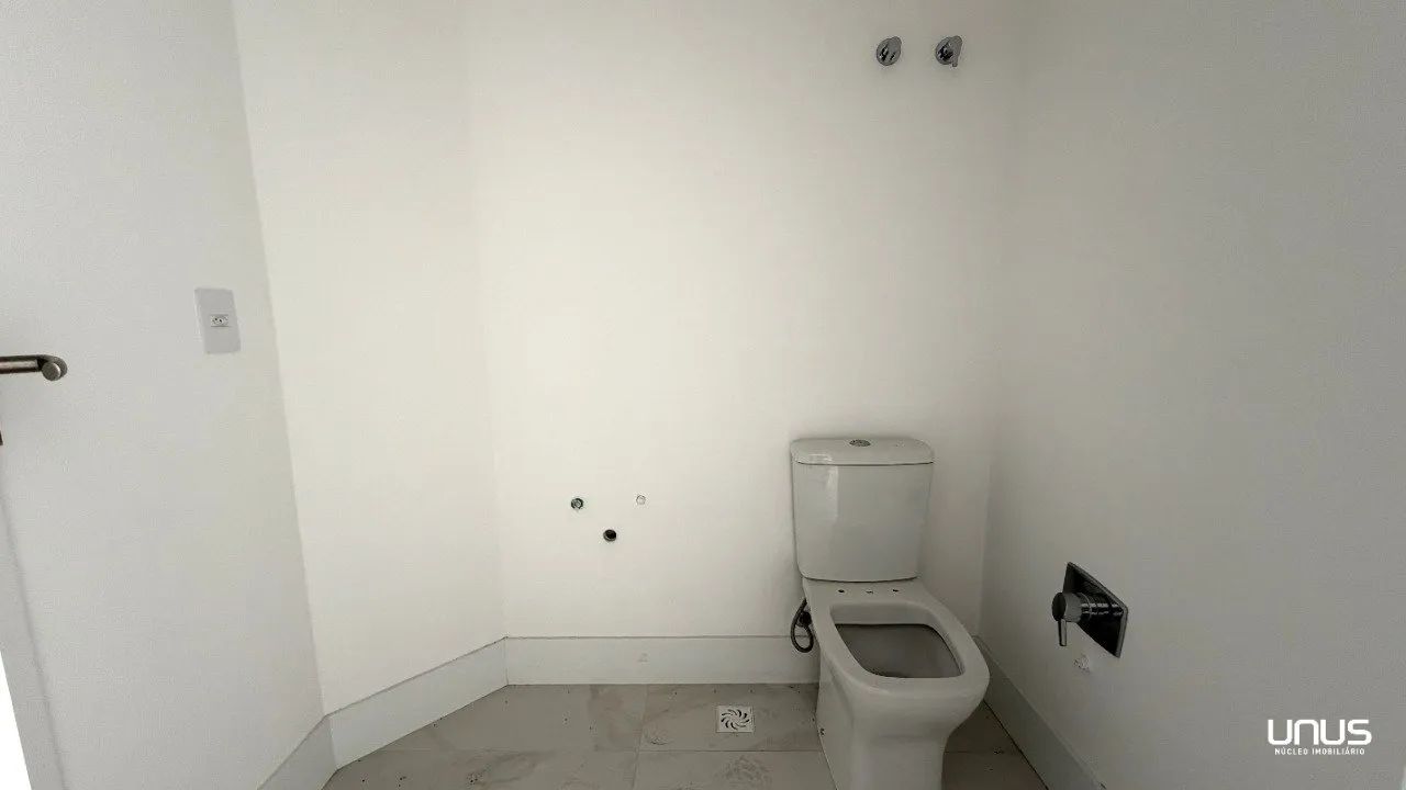 Apartamento com 3 suítes em Florianópolis - Foto 2