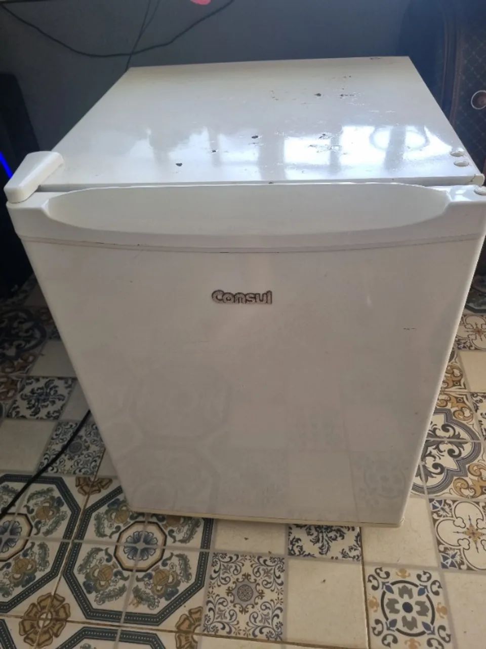 Frigobar Consul 76 Litros 220 volts