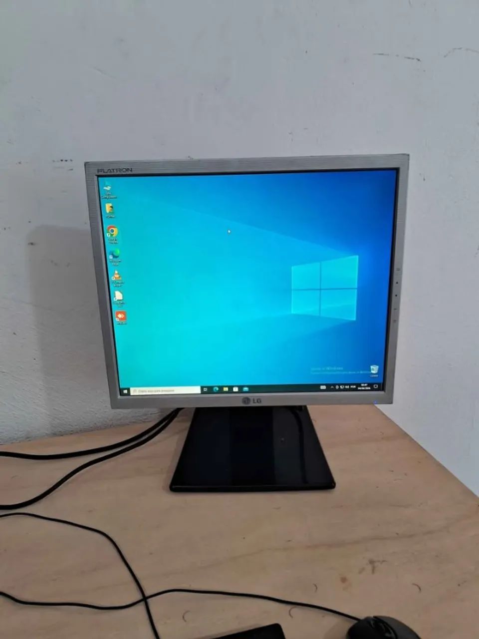 Monitor LG 15 polegada com regulagem de altura. - Foto 5