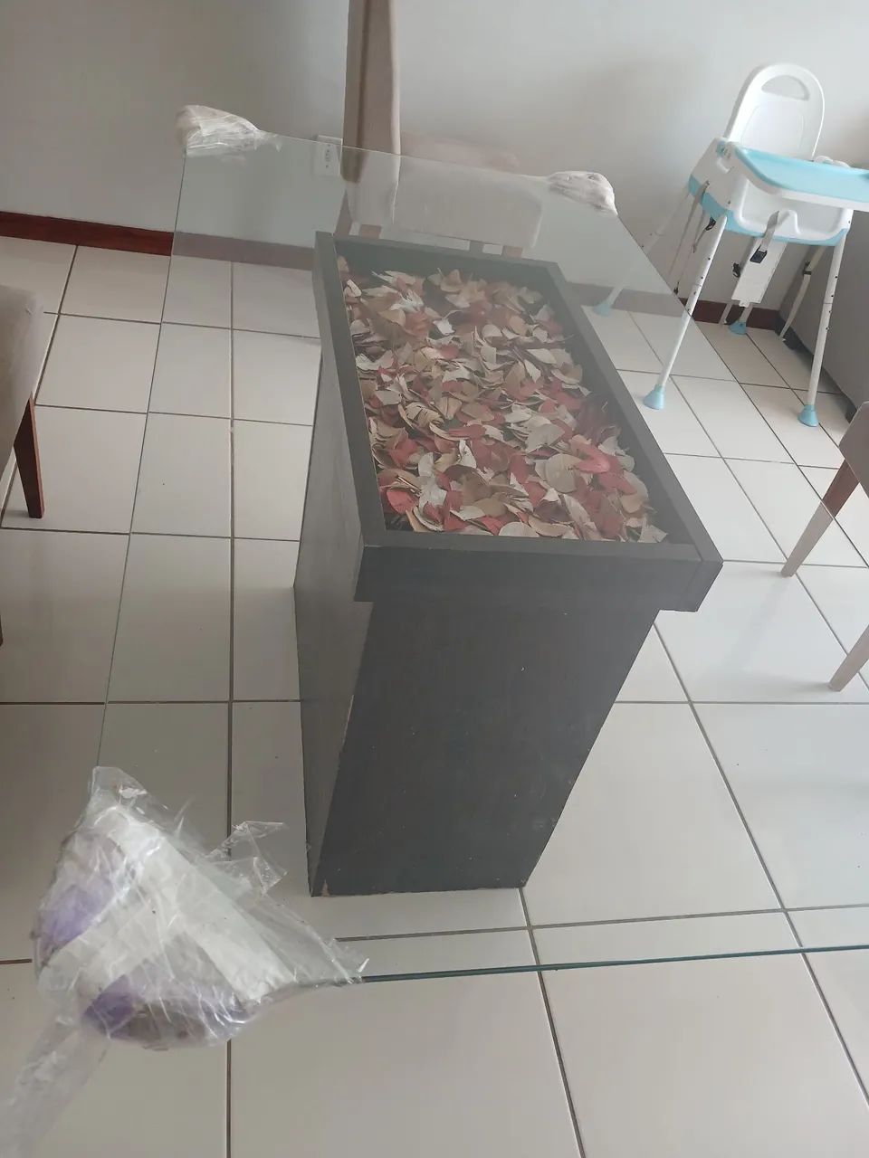 Mesa de MDF com tampo de vidro - Foto 2