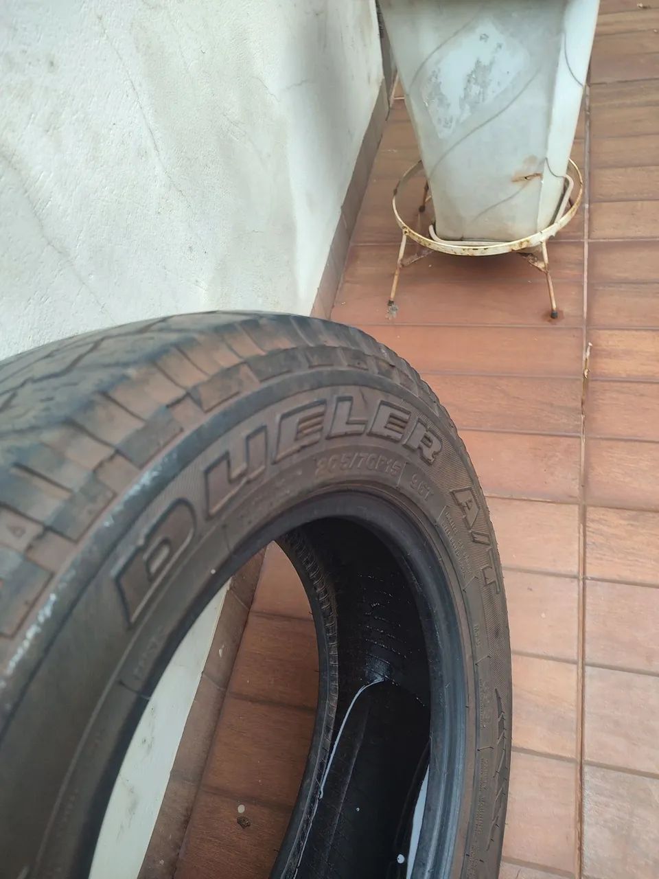 Pneu Bridgestone Aro 15 - Excelente estado - Foto 4