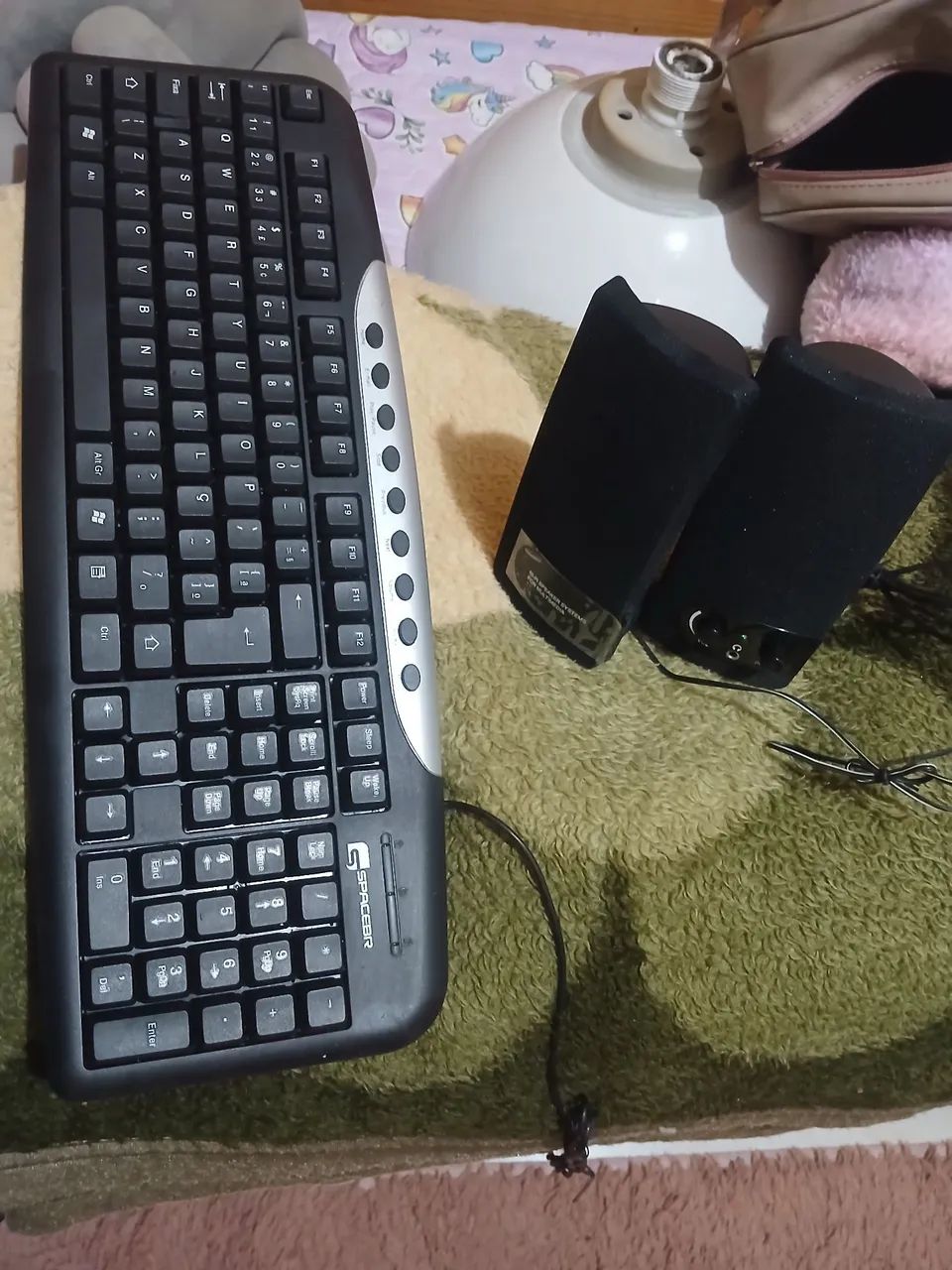 Teclado e caixa de som para pc 30reais os 2 - Foto 3