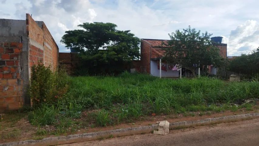 VENDO ESSE TERRENO DE CASA 