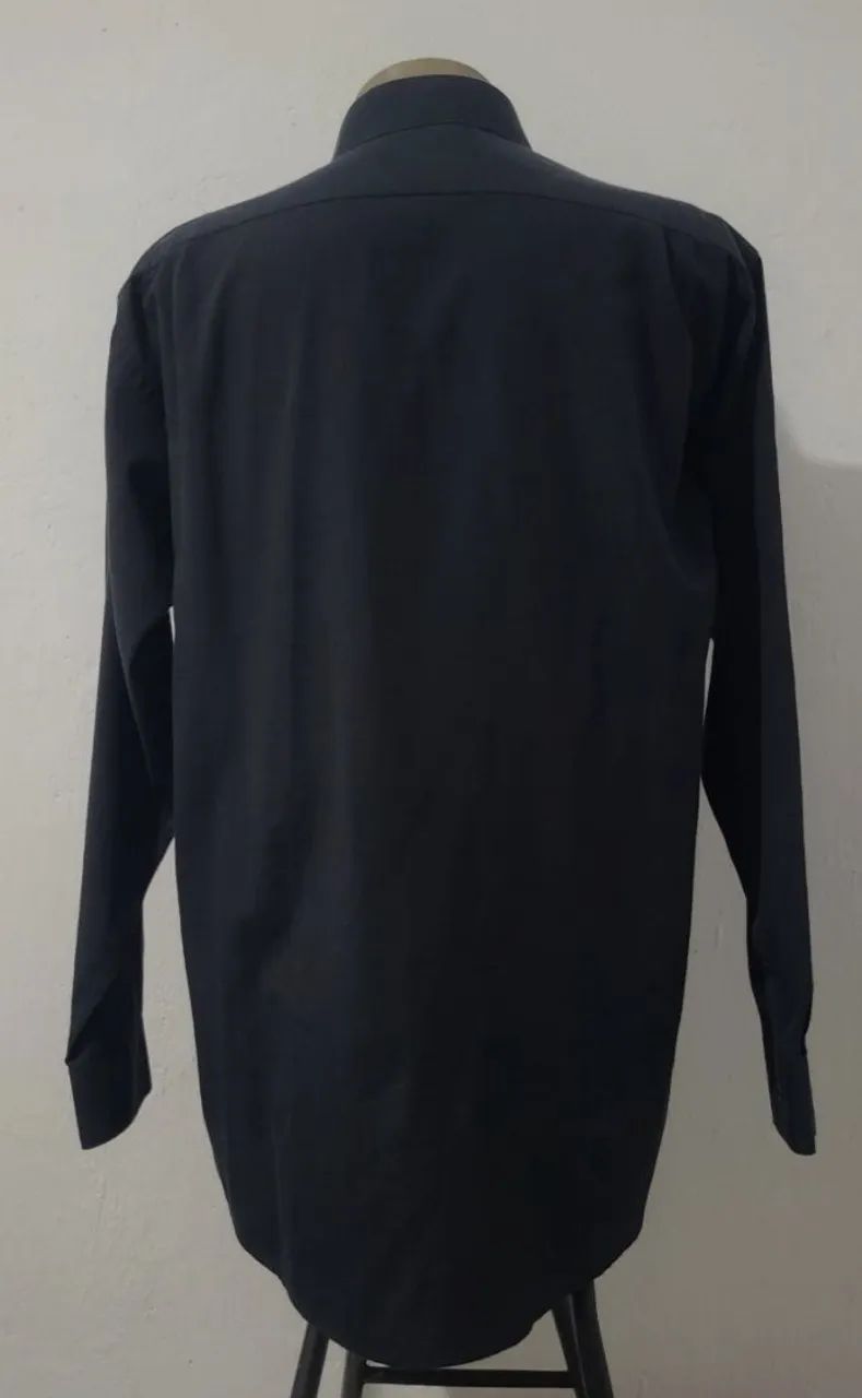 Camisa social Preta tamanho G, bonita, elegante, original, bem confortável, tecido macio.  - Foto 5