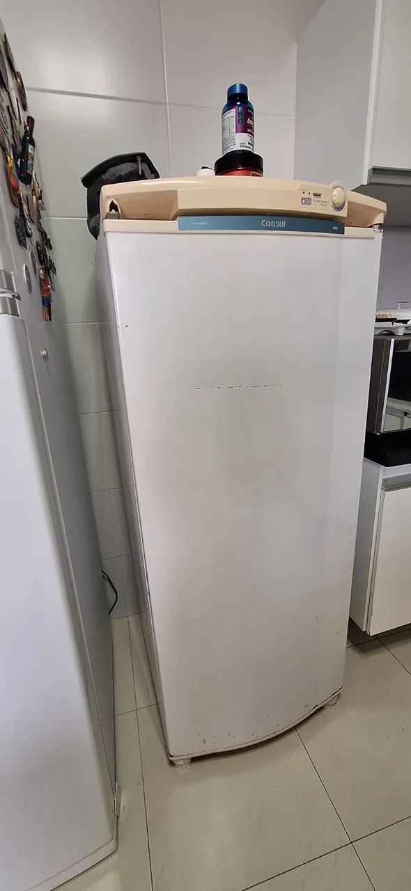 Cama casal, freezer e fogão - Foto 2