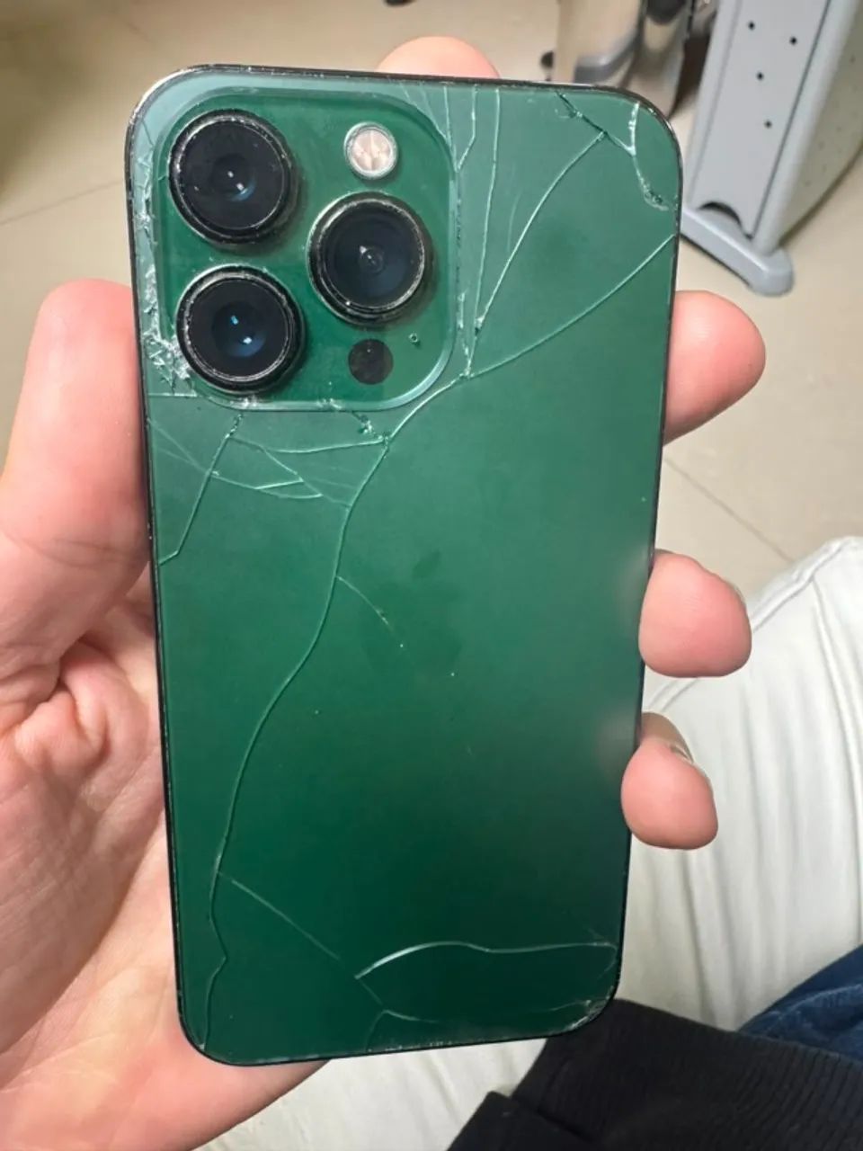 Iphone 13 pro verde - Foto 4