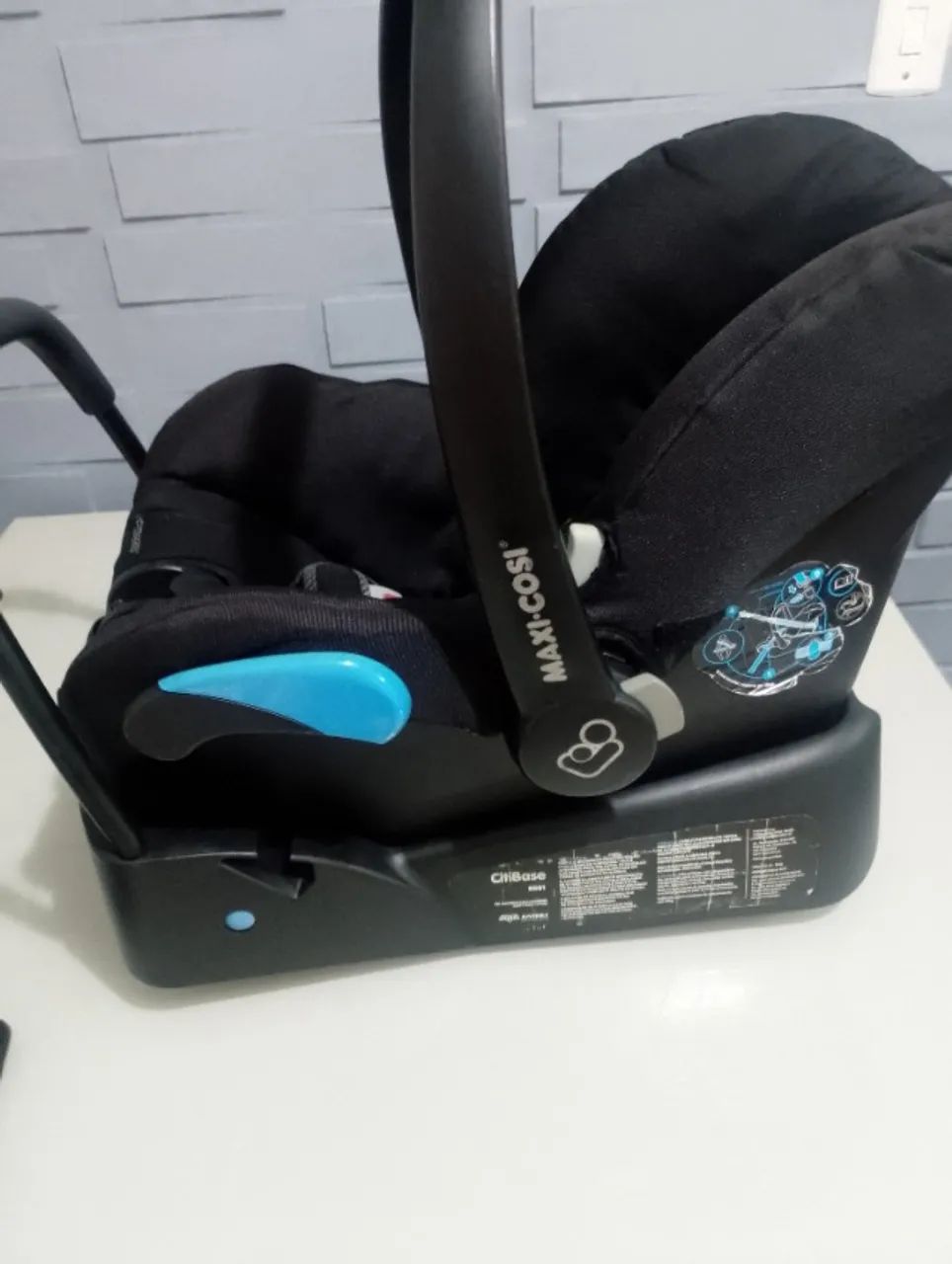 Cadeirinha de bebê para carro e bebê conforto 
