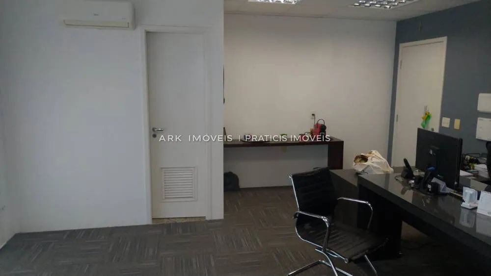 Sala Comercial na Vila Mariana com 35m², com varanda, próximo ao metrô - Foto 2