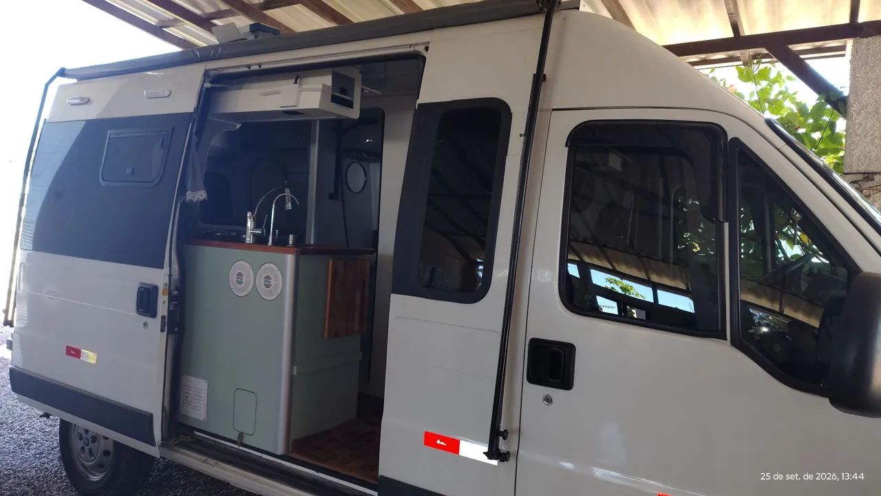 Lindo motorhome 