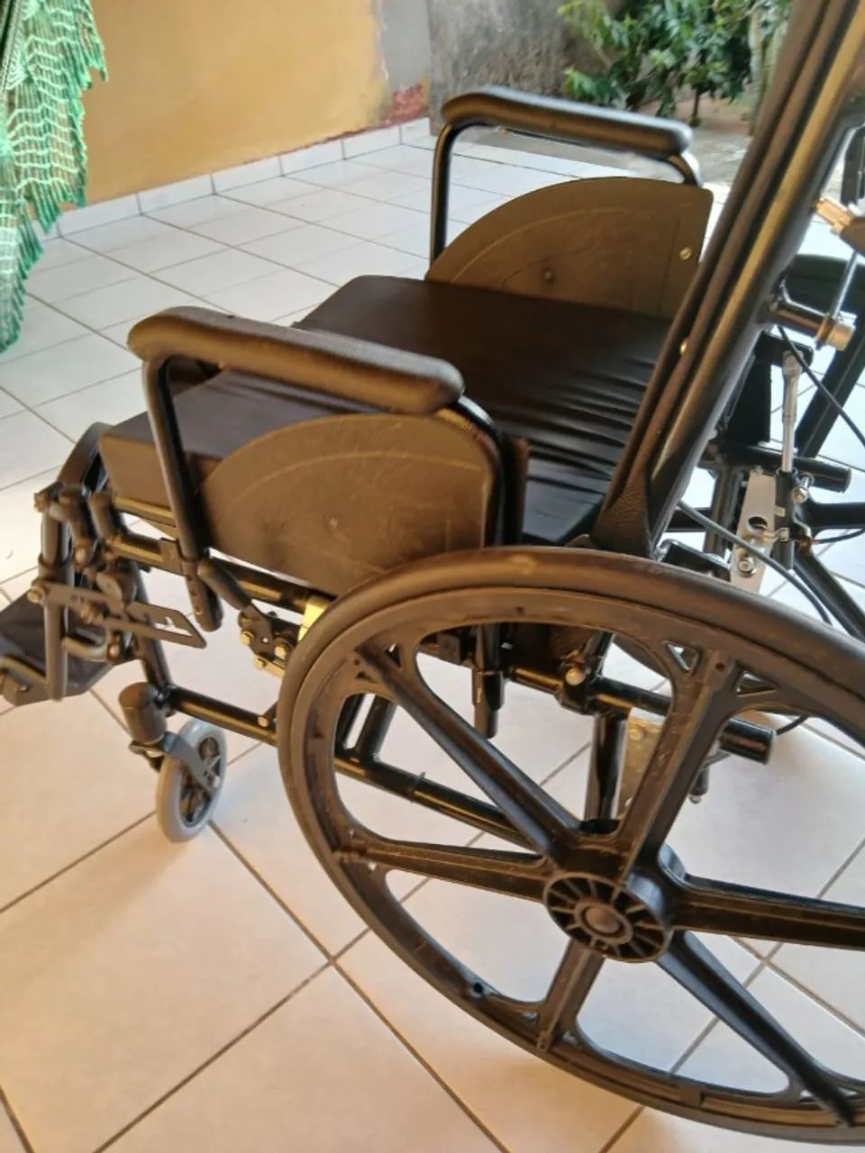 Cadeira de Rodas - Foto 2