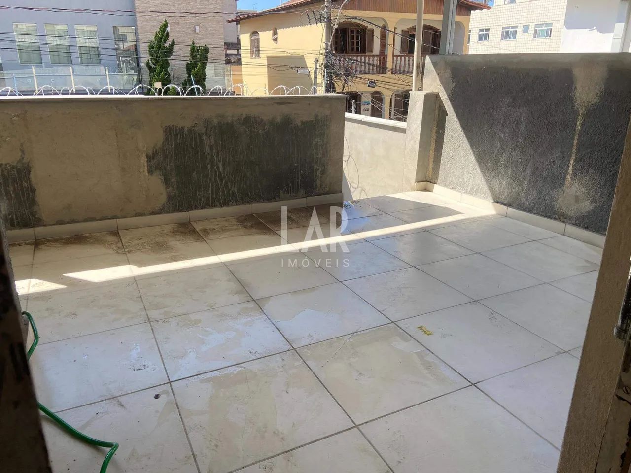 IMÓVEL COM 2 CASAS INDEPENDENTES E LOJA DE ESQUINA  PADRE EUSTÁQUIO - Foto 2