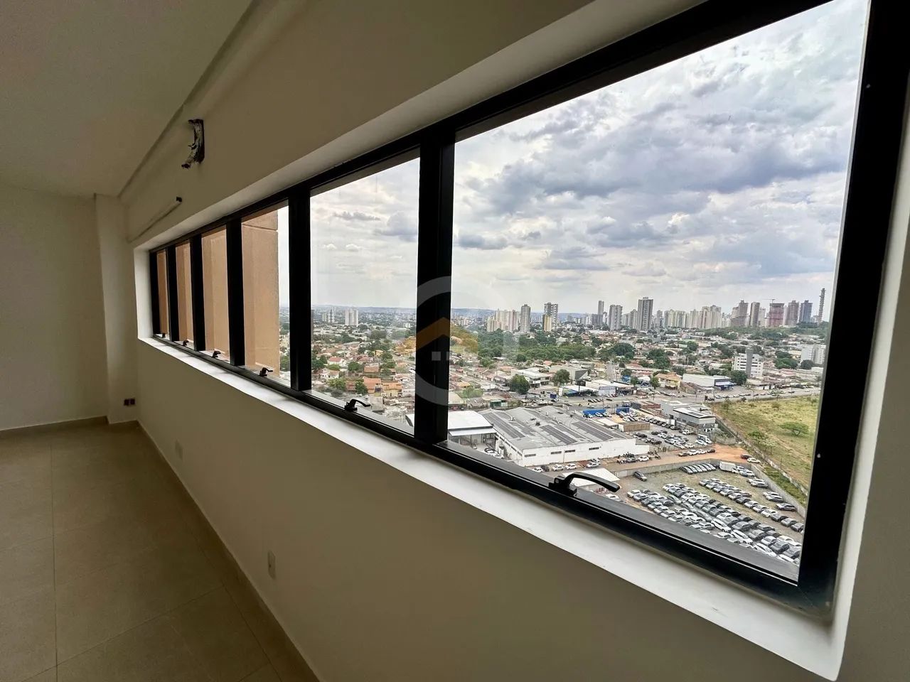 Sala Comercial em Vila Brasília Complemento, Aparecida de Goiânia/GO - Foto 2