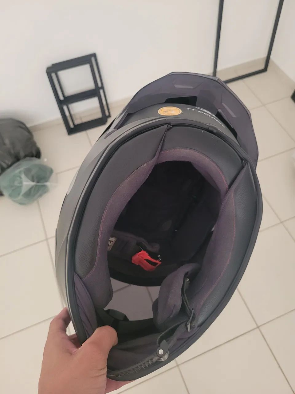 Capacete KYT Preto - Foto 3