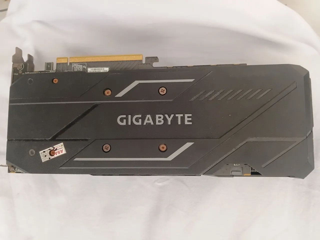 Placa de vídeo  Gigabyte  - Foto 3