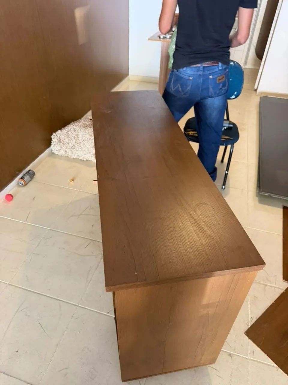 Mesa/escrivaninha de madeira  - Foto 4