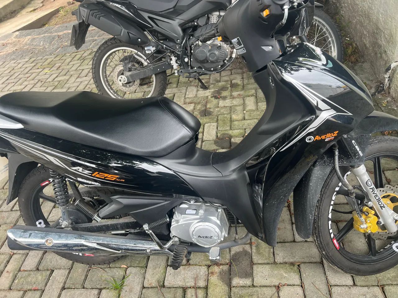 Avelloz 125 Alpha
