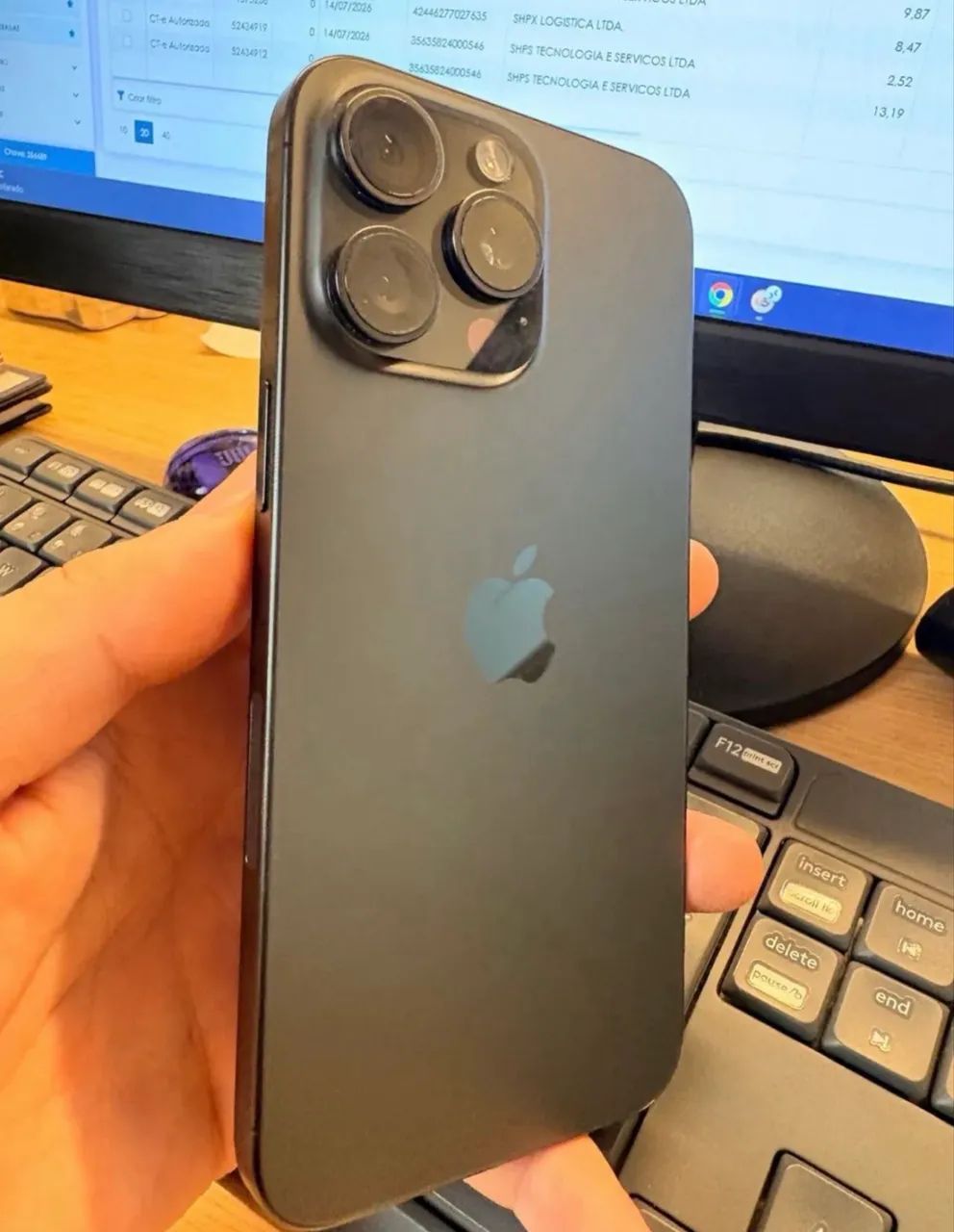 iPhone 15 PRO MAX - Foto 3