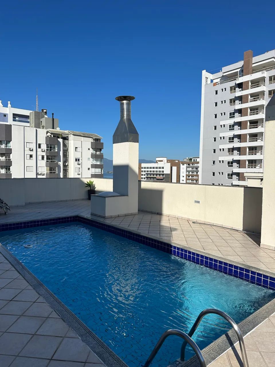 Apartamento 2 quartos, suíte e sacada com churrasqueira à venda em Campinas, São José/SC