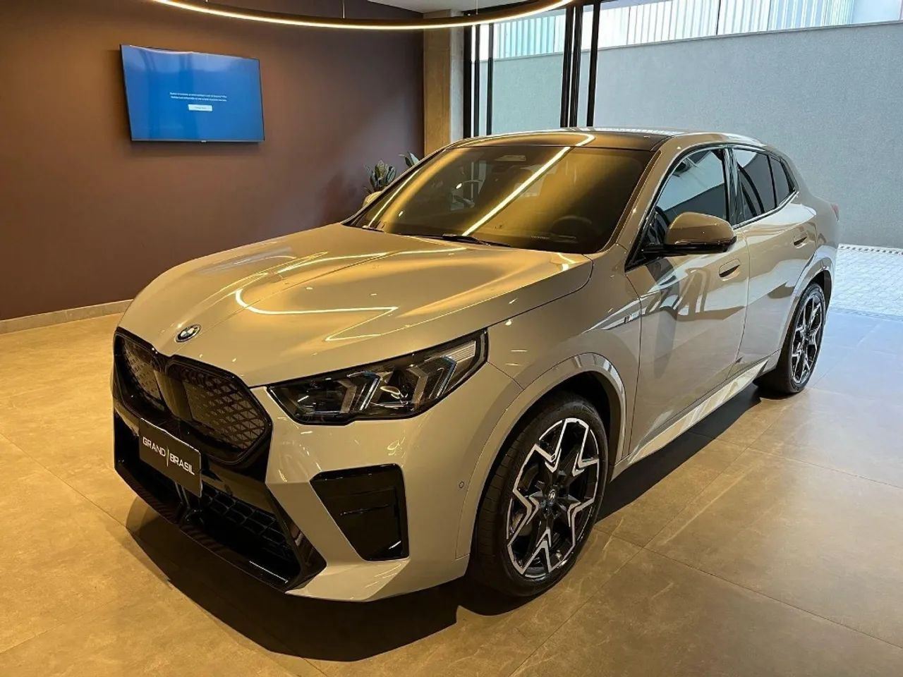 BMW Ix iX 2 xDrive 30 M Sport (Elétrico) 2025