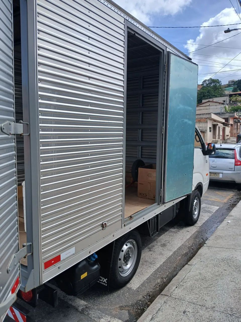 Bau kia bongo  - Foto 2