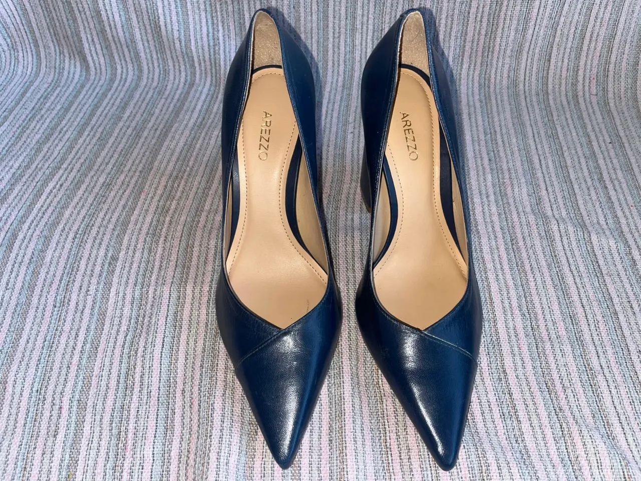 Sapato feminino azul scarpin - Foto 2